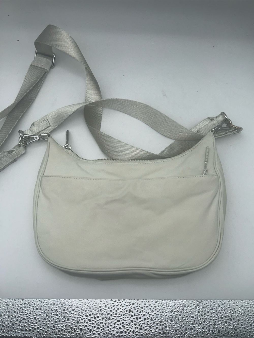 Lululemon City Essentials Small Shoulder Bag Light Ivory 3L Adjustable Strap* - Picture 2 of 4